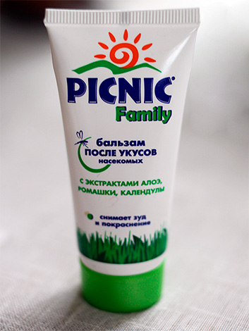 Balm po ugrizu družinskih žuželk za piknik.