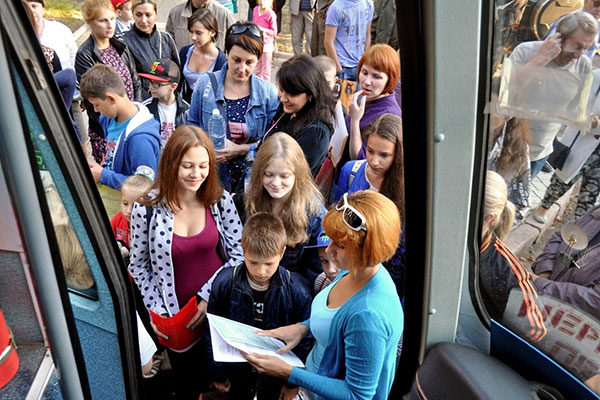 Nezakonita zahteva po zavarovanju od klopov za pošiljanje otrok v tabor